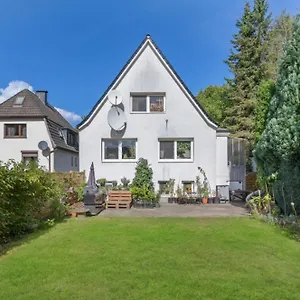 https://haus-nhe-hagenbecks-tierpark.hamburg-hotels-de.com